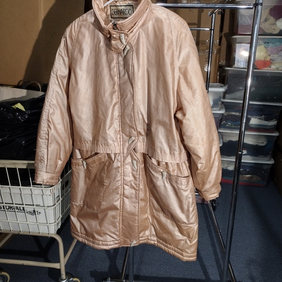 Bernardo Women's Bronze Jacket - Picture 15 of 15